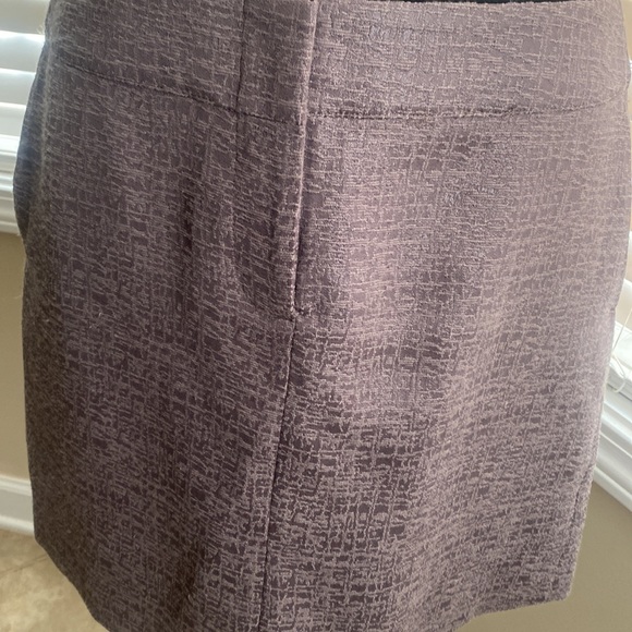 Ann Taylor Loft Skirt Length 17” size 6 - Picture 2 of 9